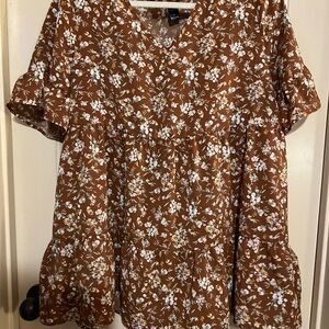 Brown and White Ruffled Short Sleeve Blouse